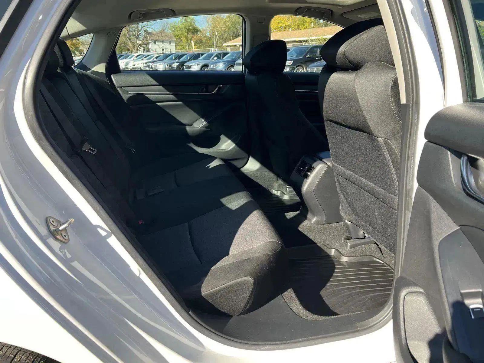 Used 2019 Honda Accord EX image 27