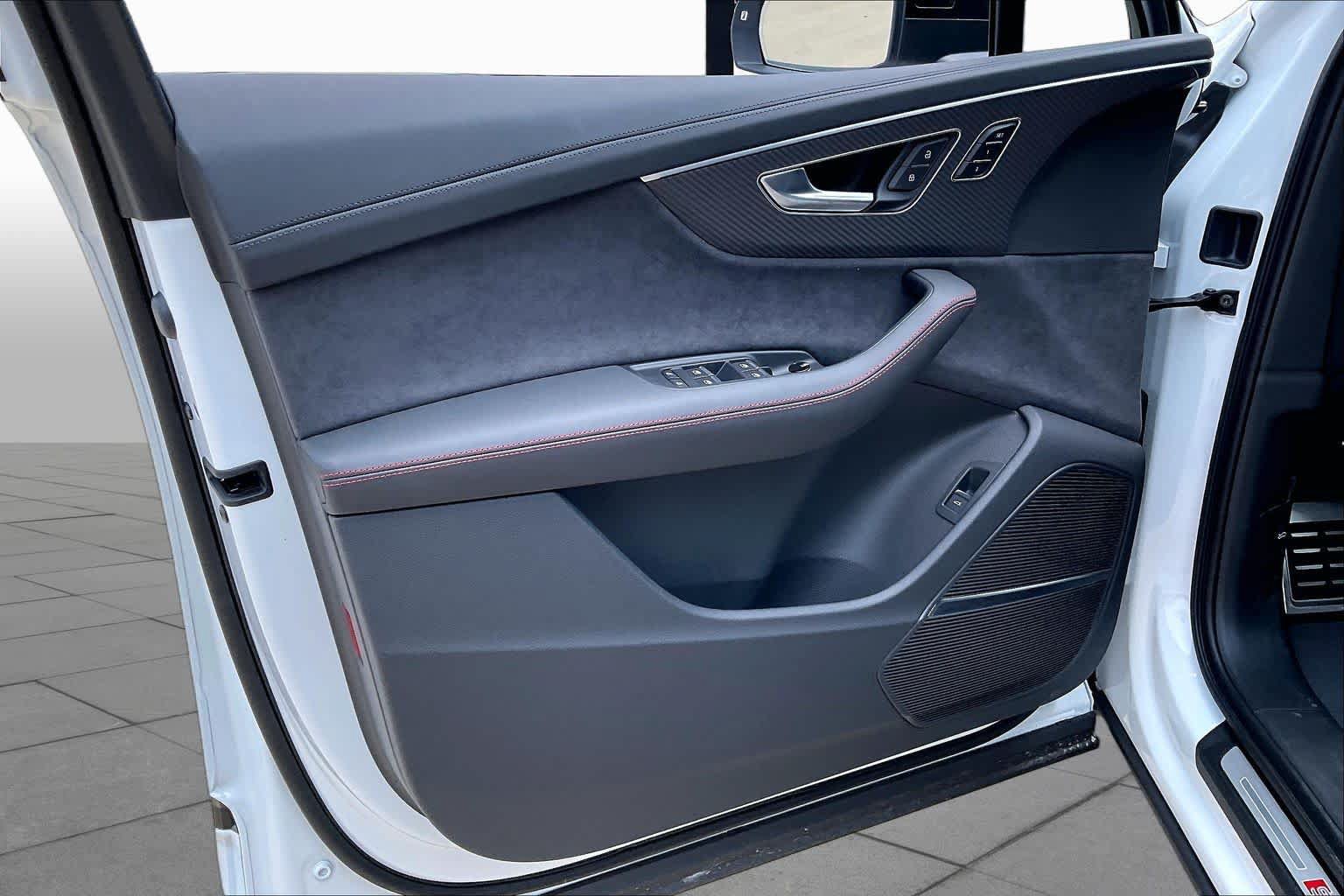 New 2026 Audi SQ7 Prestige AWD/4WD image 10