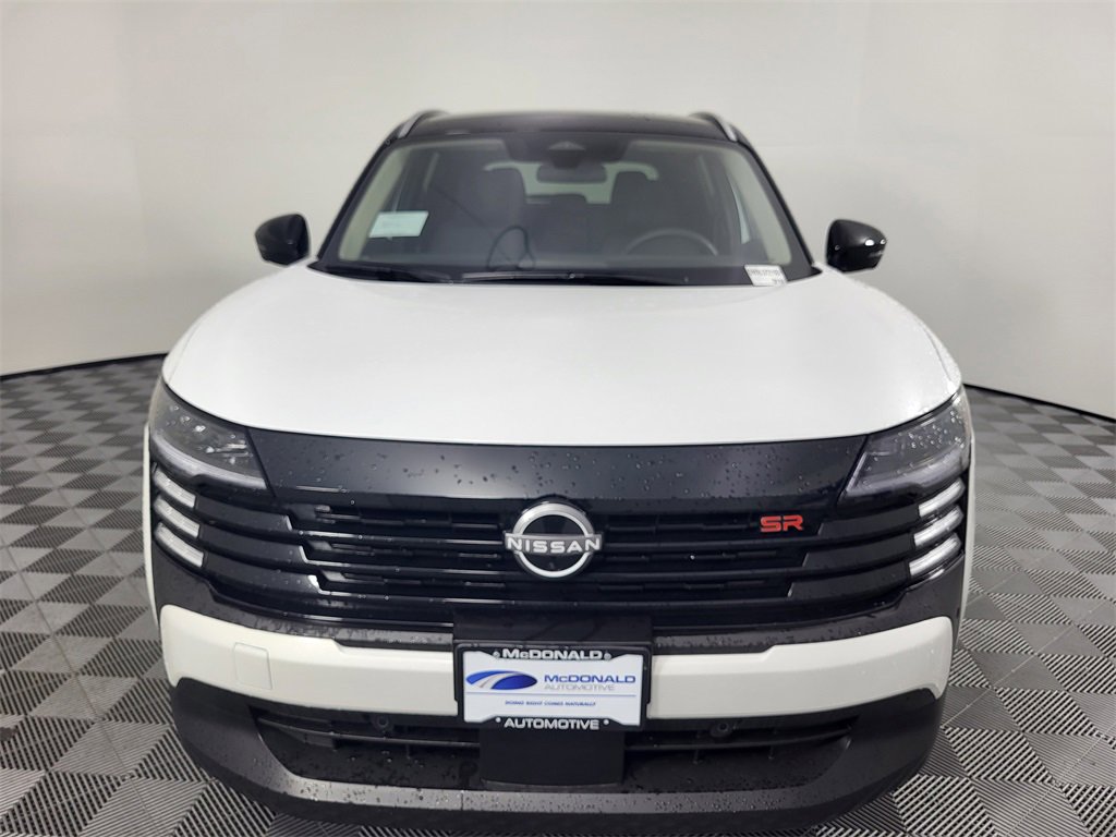 New 2025 Nissan Kicks SR image 3