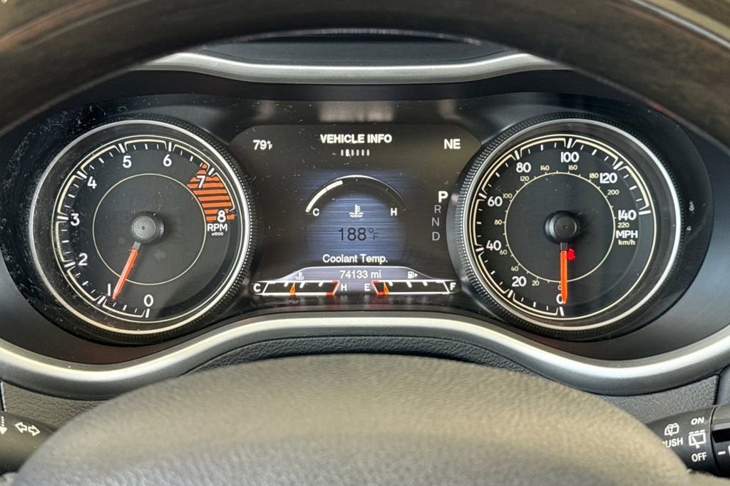 Used 2016 Jeep Cherokee Overland image 29