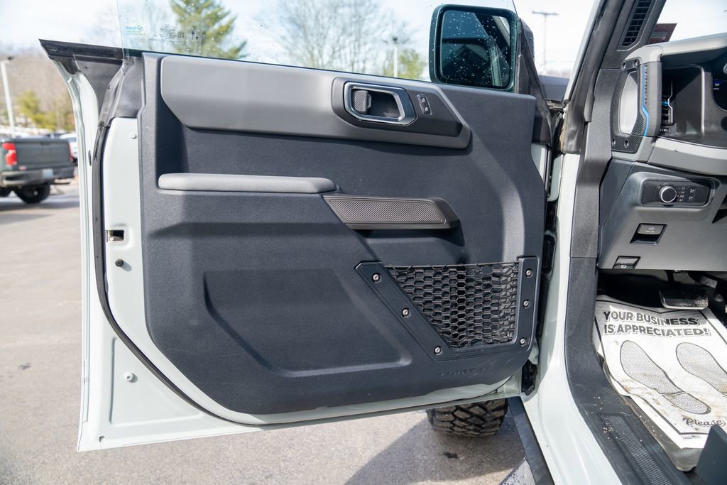 Used 2022 Ford Bronco Black Diamond image 18