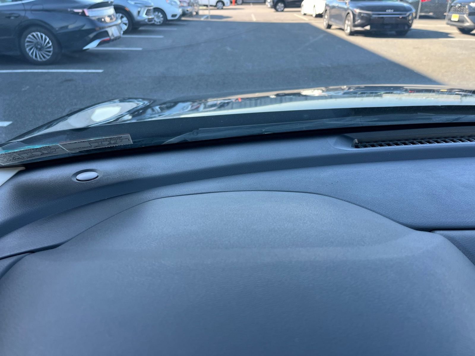 Used 2025 Nissan Sentra SV FWD image 33