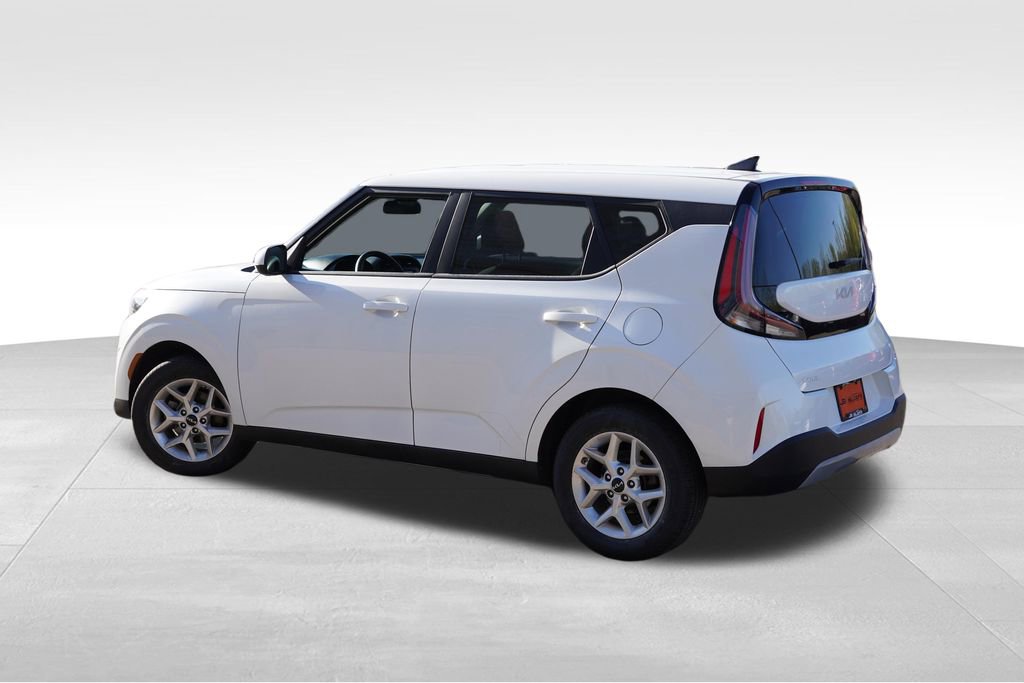 Certified 2024 Kia Soul LX w/ Option Group 015 FWD image 8
