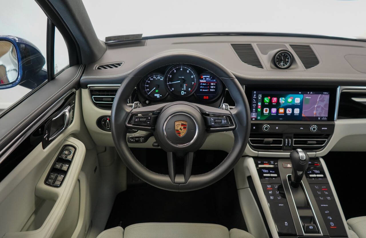 Used 2024 Porsche Macan image 39