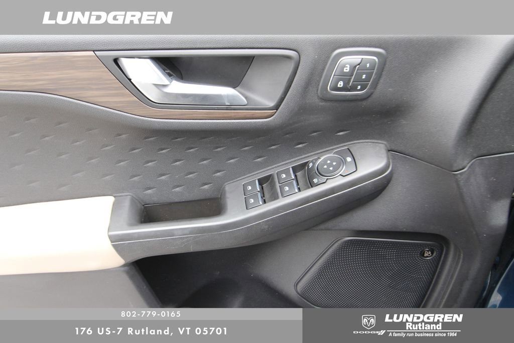 Used 2020 Ford Escape Titanium w/ Titanium Premium Package 2.0 image 14