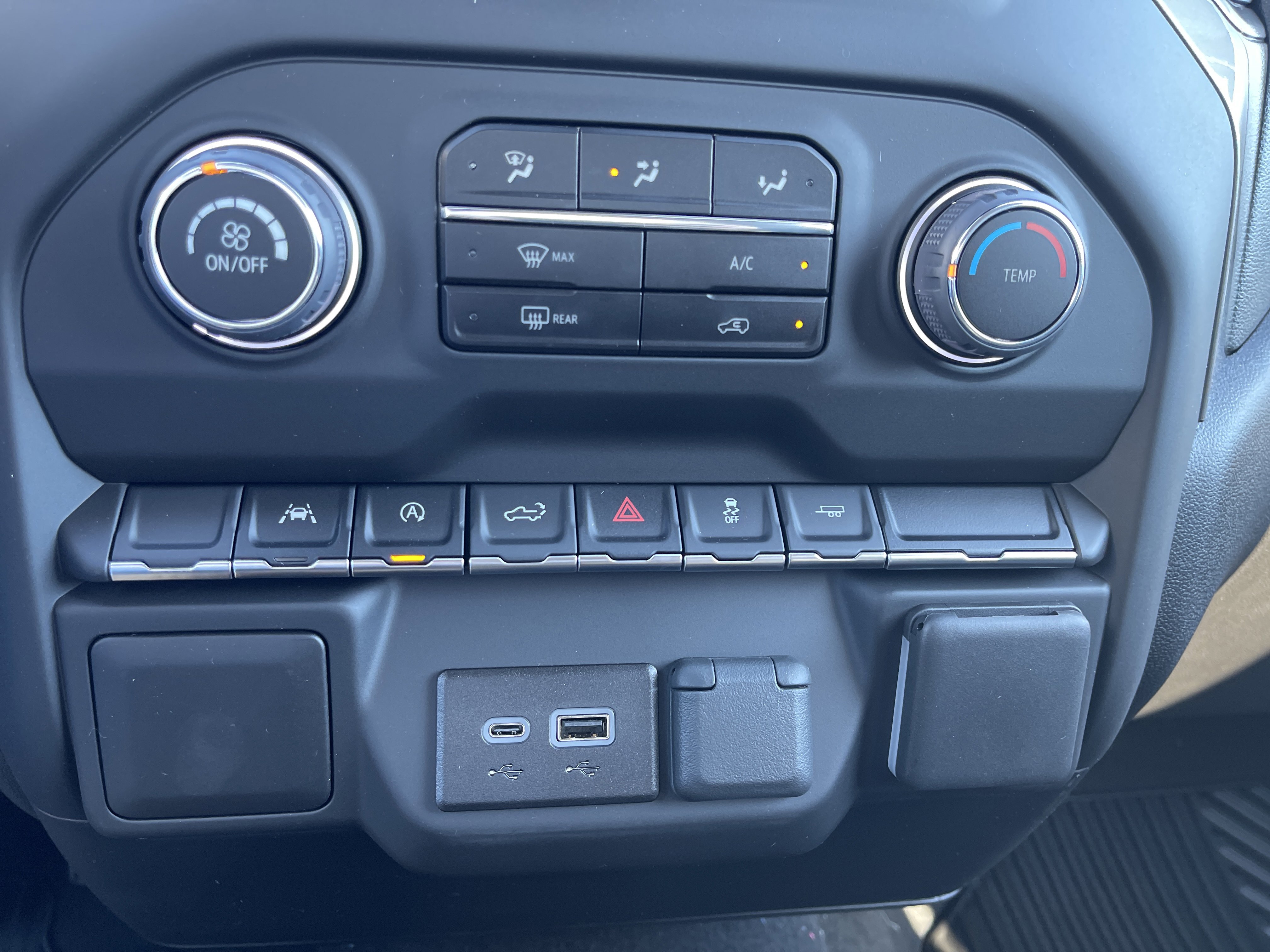 New 2026 Chevrolet Silverado 1500 Custom w/ Turbomax Blackout Package image 28