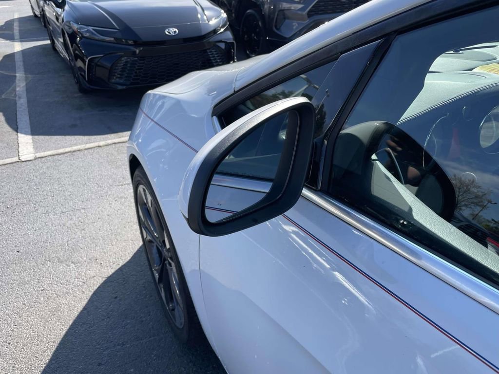 Used 2019 Buick Cascada Premium image 27