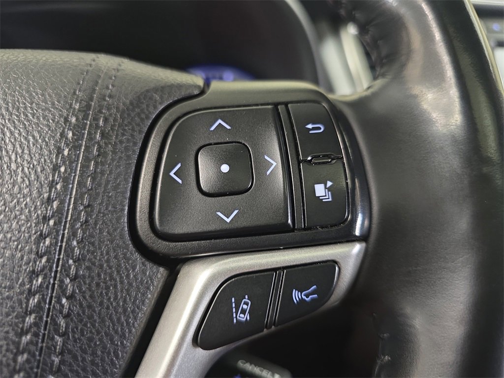 Used 2019 Toyota Highlander Limited image 21
