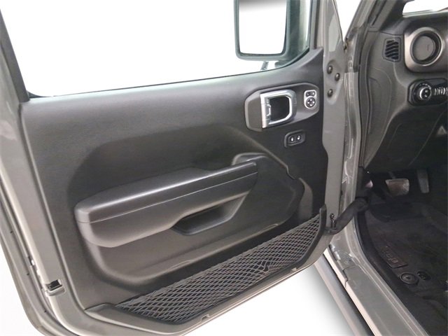 Used 2021 Jeep Gladiator Willys image 13