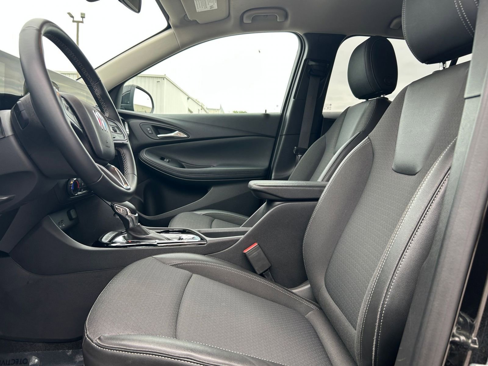 Used 2025 Buick Encore GX Preferred FWD image 22