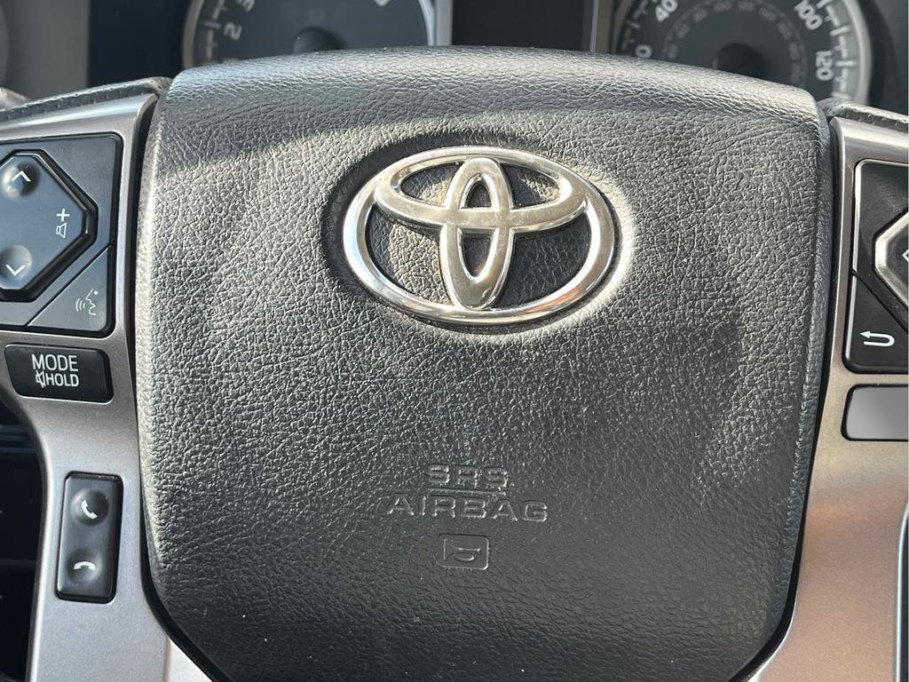 Used 2016 Toyota Tacoma SR5 w/ Towing Package image 23