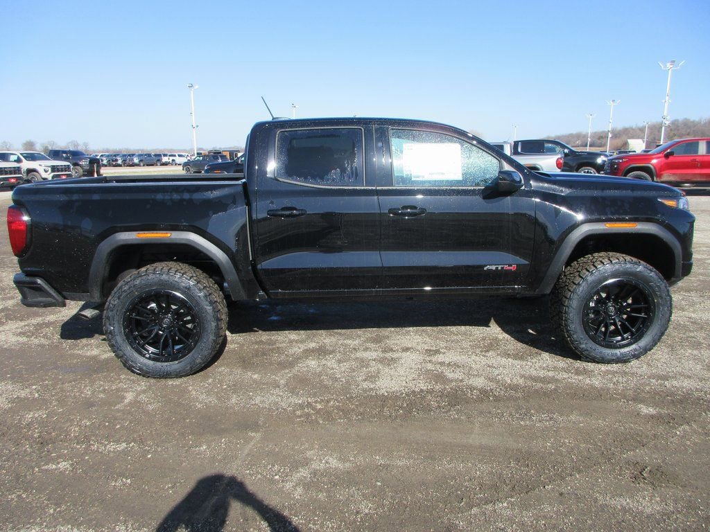 New 2026 GMC Canyon AT4 image 3