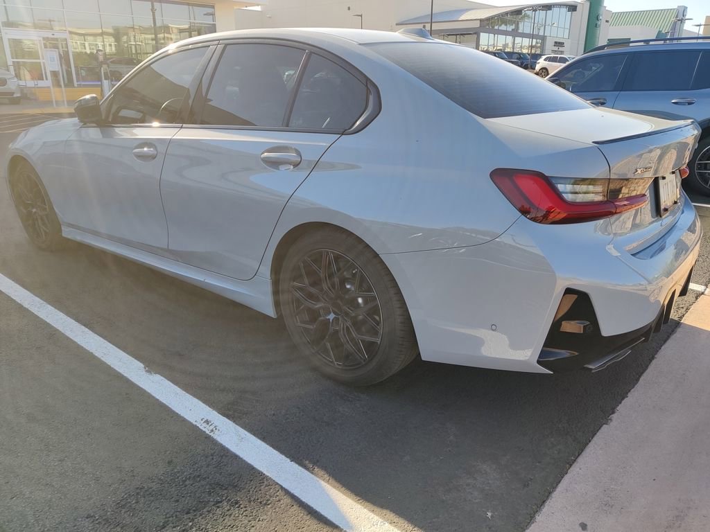Used 2025 BMW M340i xDrive w/ Premium Package AWD/4WD image 5