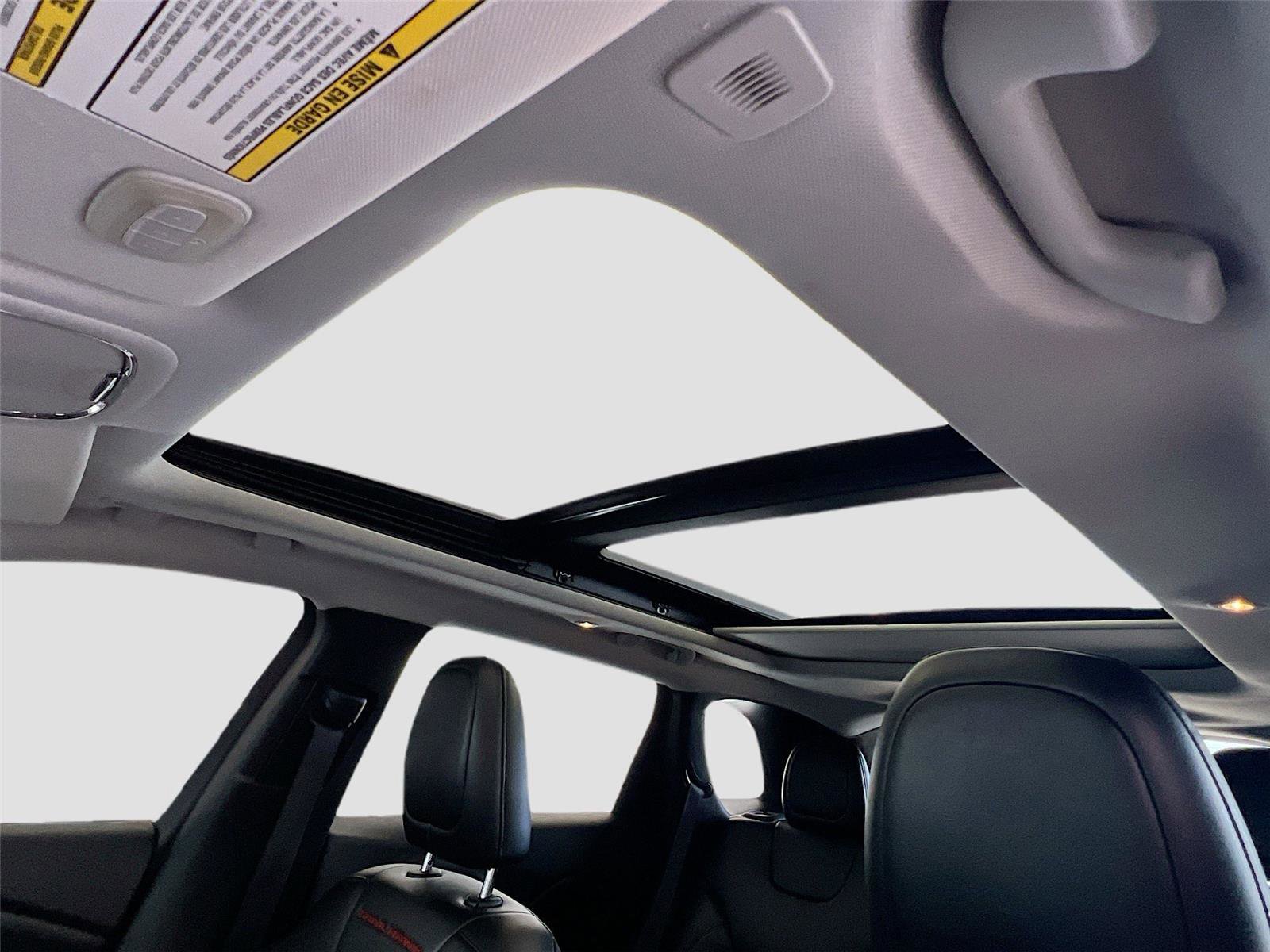 Used 2019 Jeep Cherokee Trailhawk w/ Comfort/Convenience Group image 13