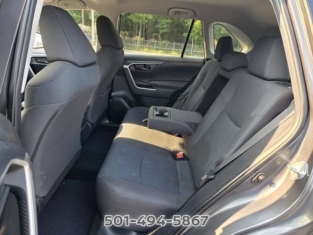 Used 2021 Toyota RAV4 LE FWD image 10