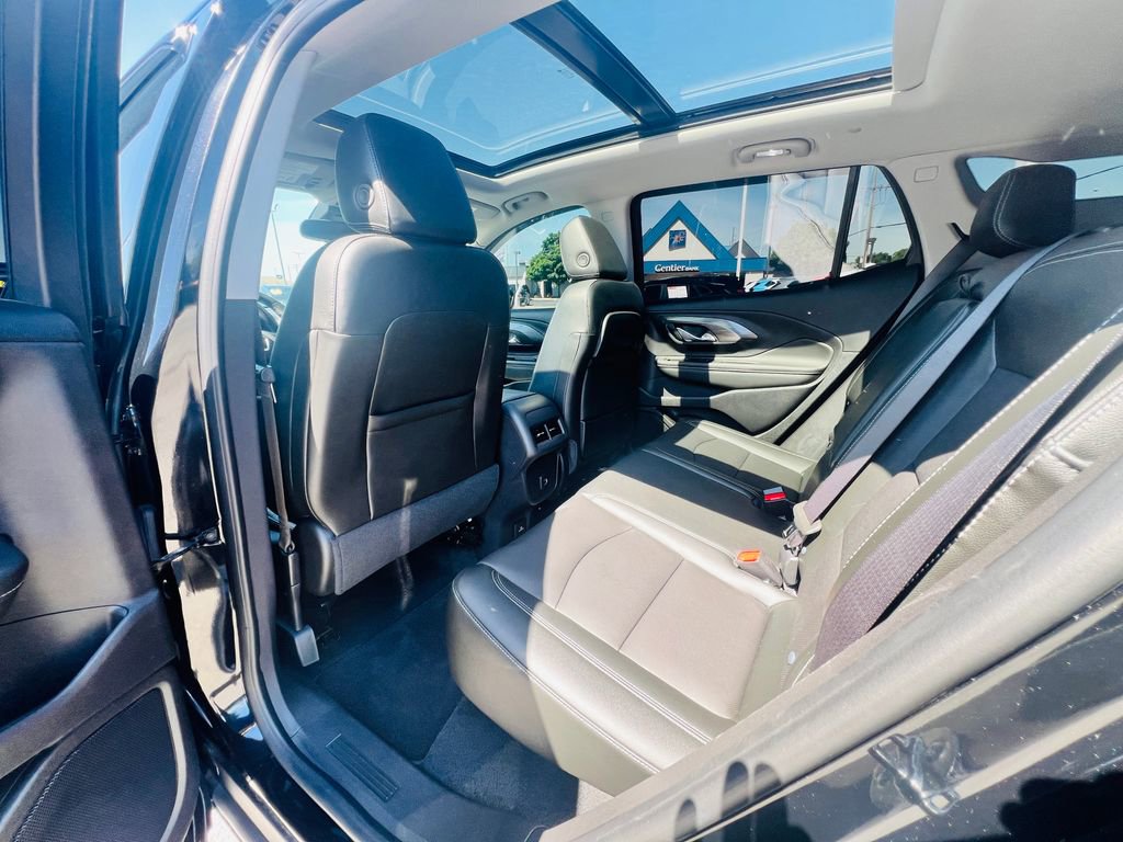 Used 2024 GMC Terrain SLT w/ Infotainment Package II AWD/4WD image 34