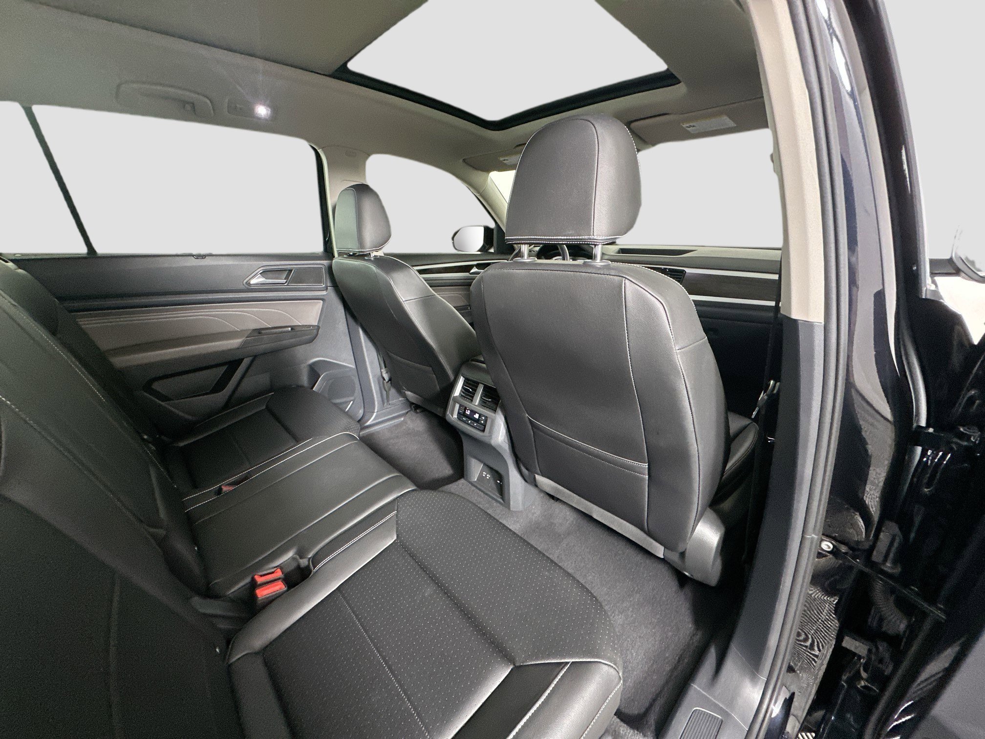 Used 2023 Volkswagen Atlas SE w/ Panoramic Sunroof Package image 29