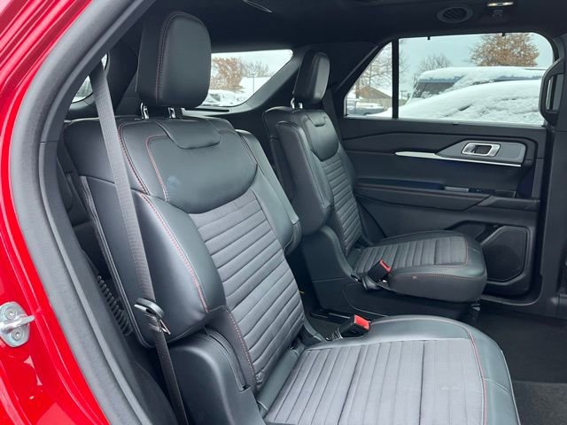 Used 2025 Ford Explorer ST-Line w/ Premium Package image 26