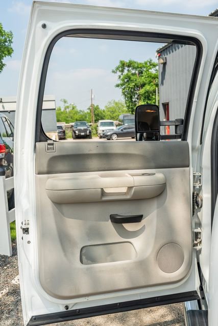 Used 2014 Chevrolet Silverado 2500 LT w/ Interior Plus Package AWD/4WD image 34