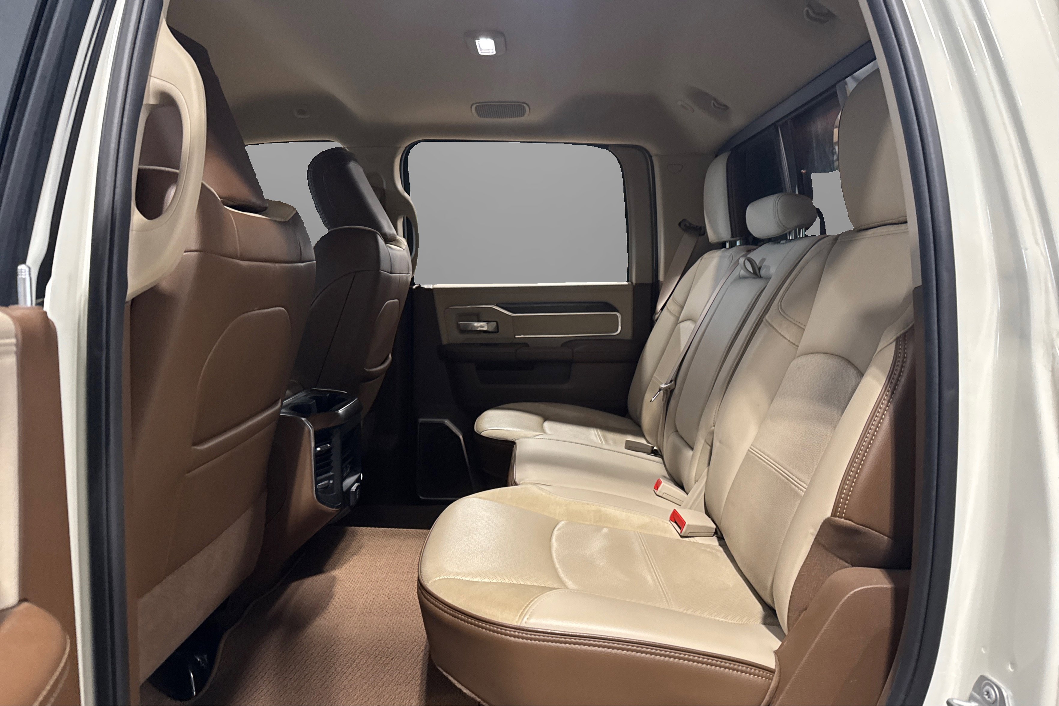 Used 2022 RAM 3500 Laramie image 38