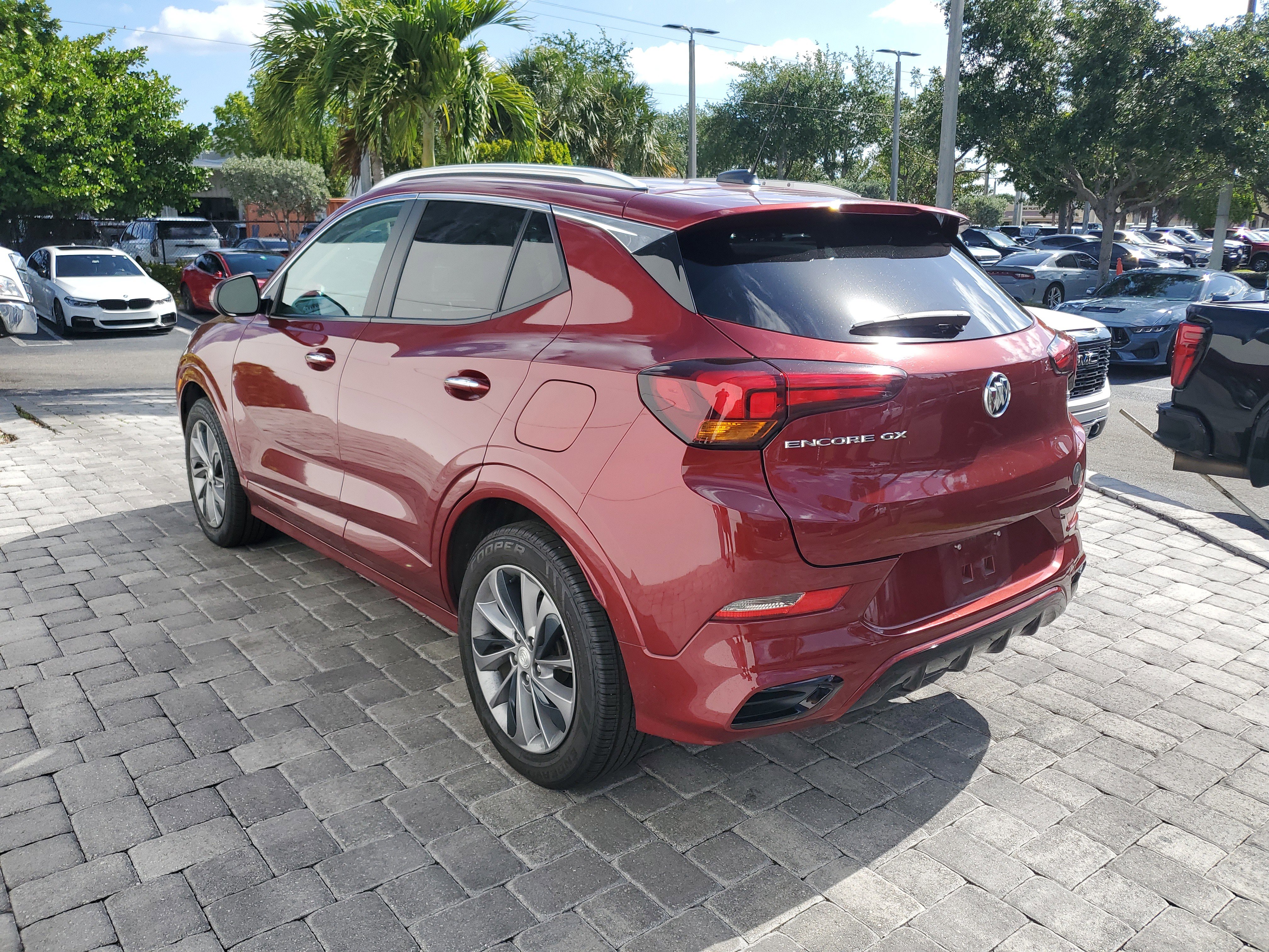 Used 2023 Buick Encore GX Select w/ Sport Touring Package FWD image 4