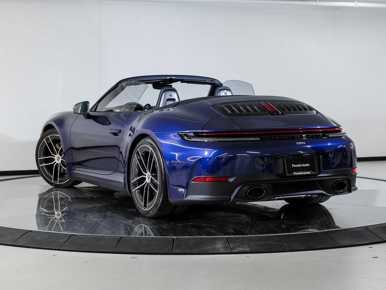 New 2026 Porsche 911 Carrera T RWD image 3