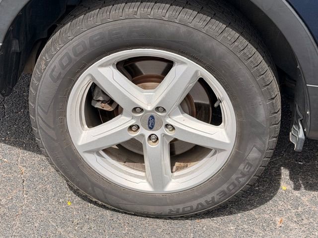 Used 2016 Ford Explorer XLT w/ Equipment Group 201A image 20