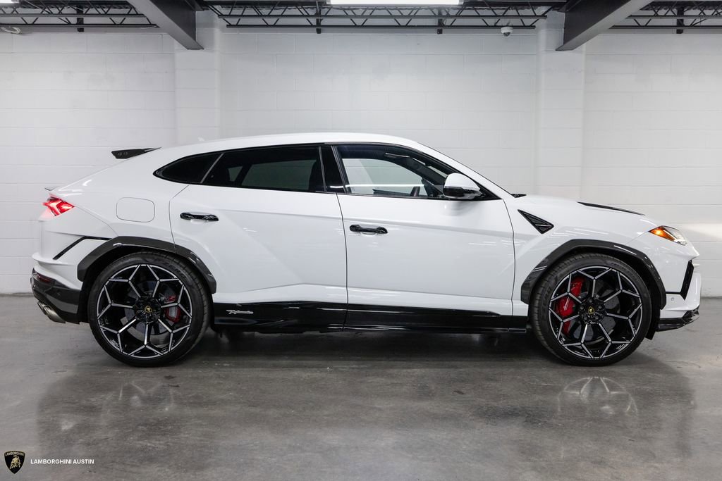 Used 2023 Lamborghini Urus Performante AWD/4WD image 16