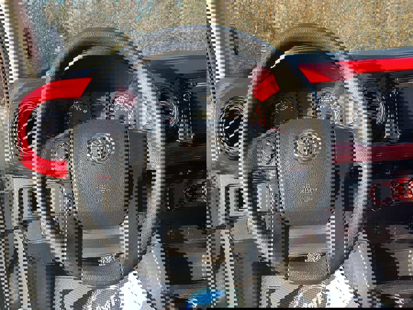 Used 2017 Toyota Tacoma SR image 12