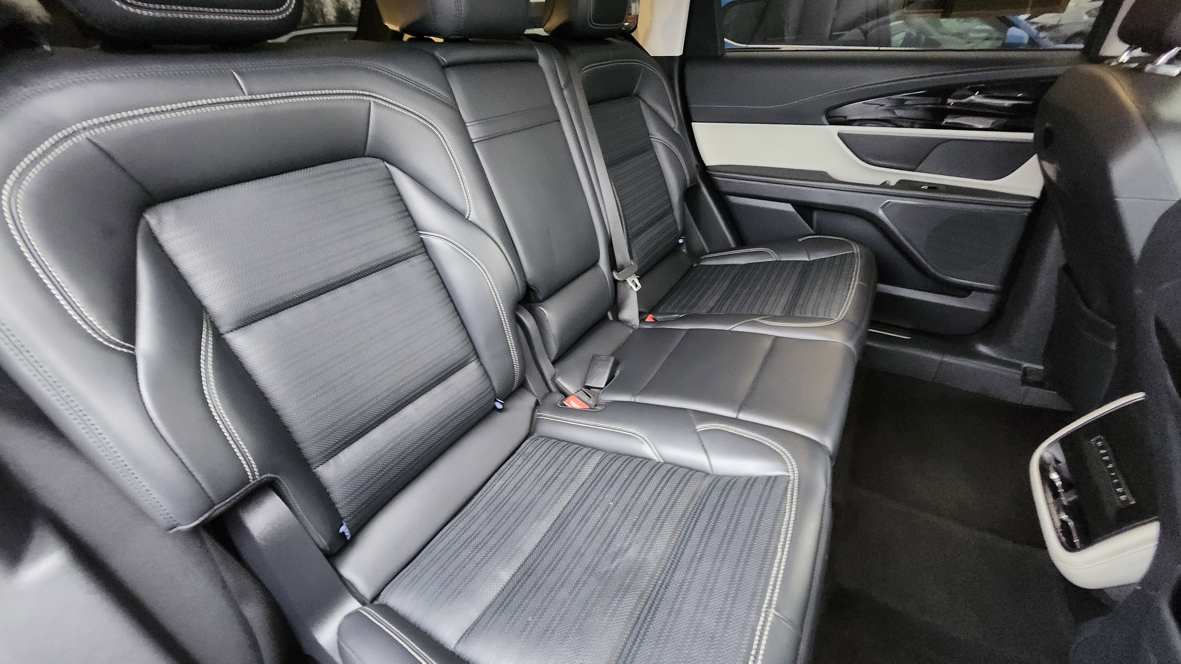 Used 2024 Lincoln Nautilus Reserve image 20