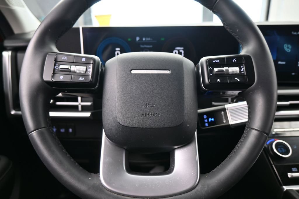 Used 2025 Hyundai Santa Fe SEL FWD image 28