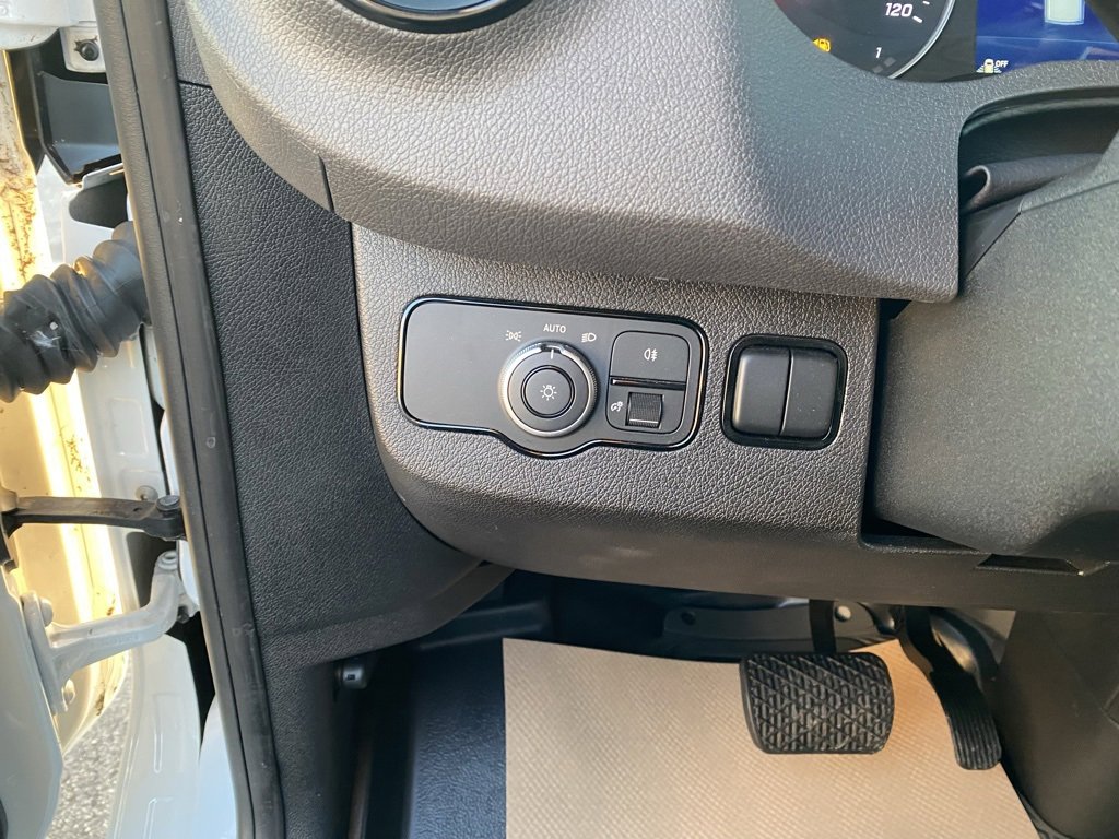 Used 2024 Mercedes-Benz Sprinter 2500 image 12