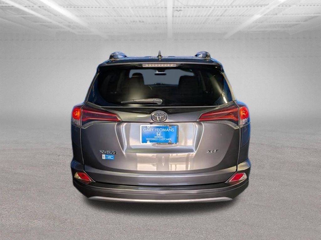 Used 2018 Toyota RAV4 XLE FWD image 6