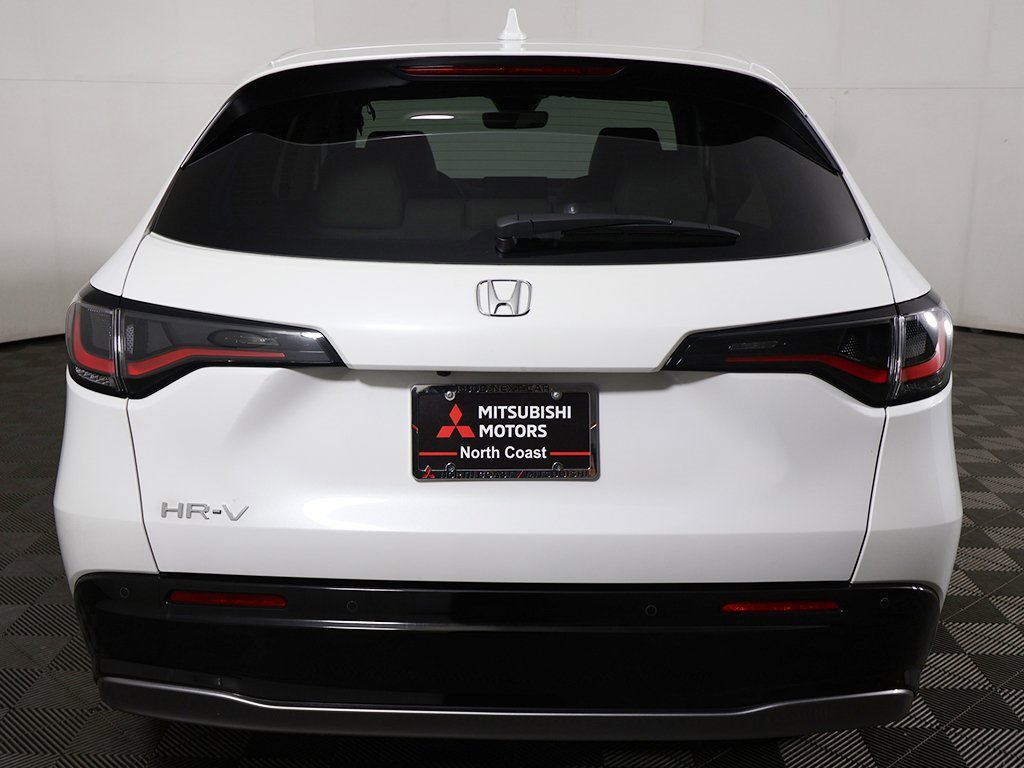 Used 2025 Honda HR-V EX-L image 12