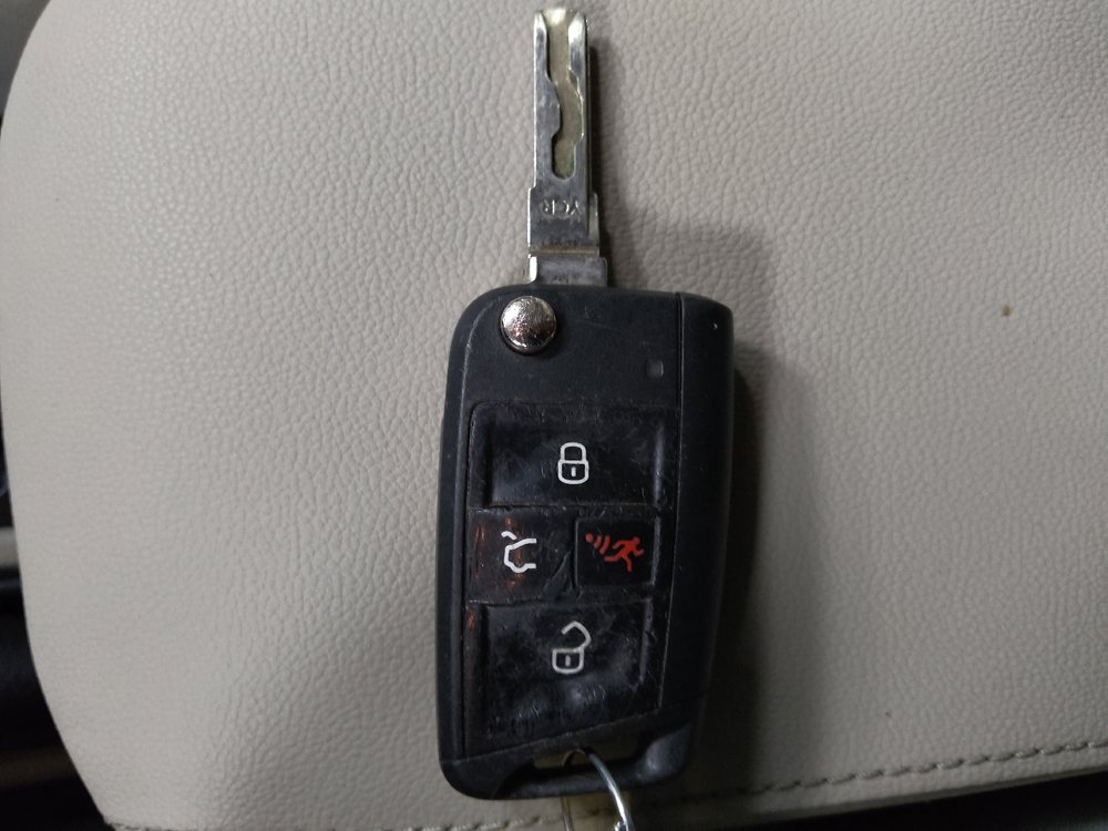Used 2017 Volkswagen Golf S FWD image 26