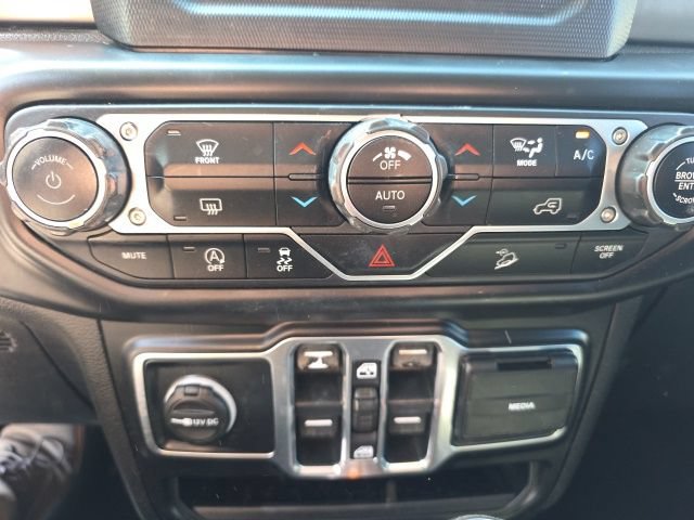 Used 2020 Jeep Wrangler Unlimited Sahara AWD/4WD image 14