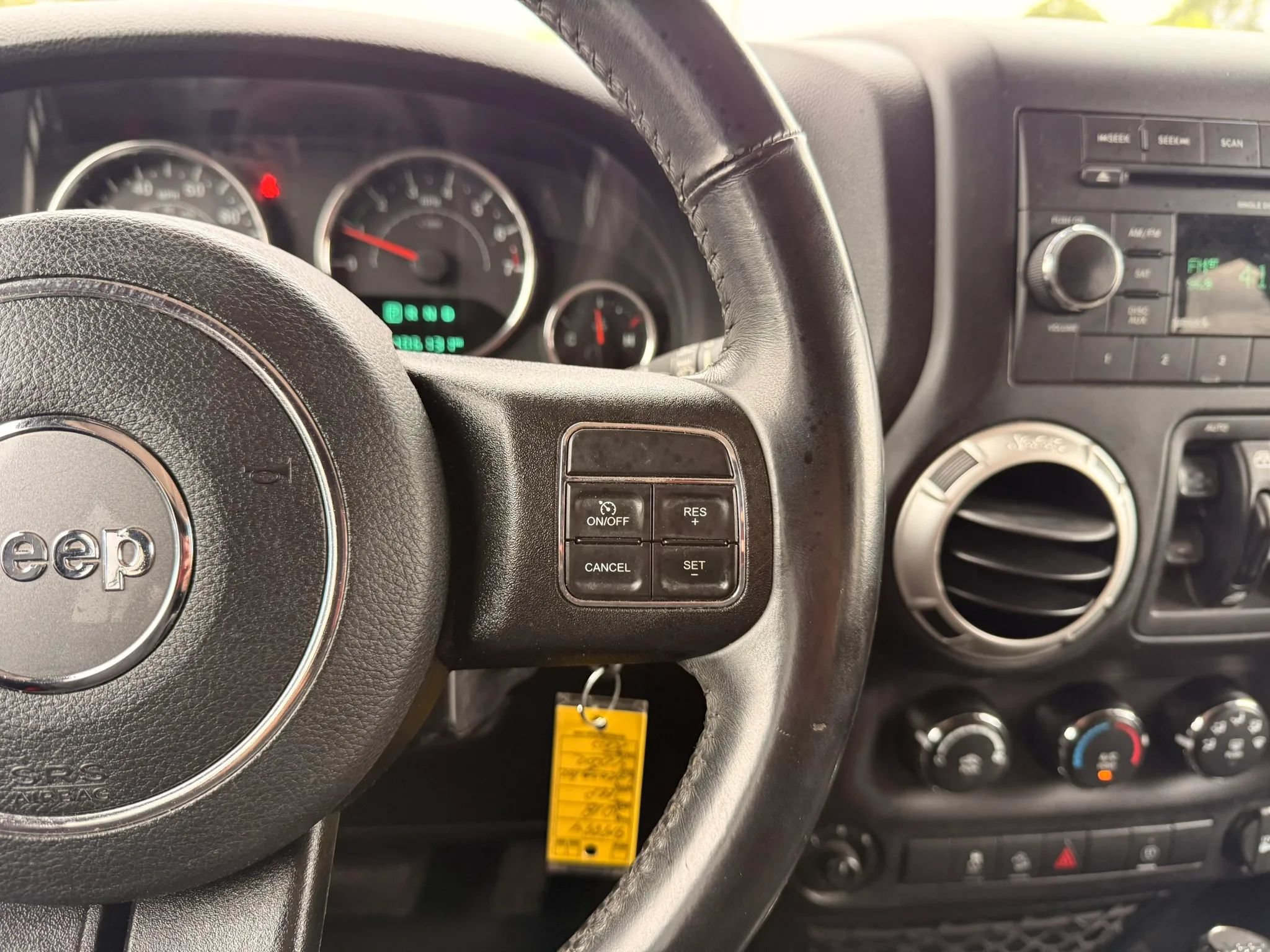 Used 2018 Jeep Wrangler Unlimited Sahara AWD/4WD image 19