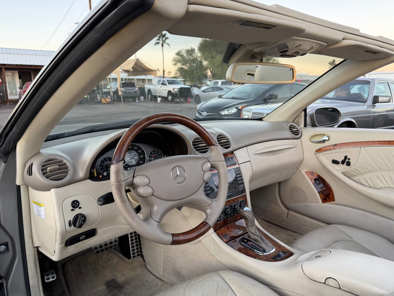 Used 2005 Mercedes-Benz CLK 320 Cabriolet image 18