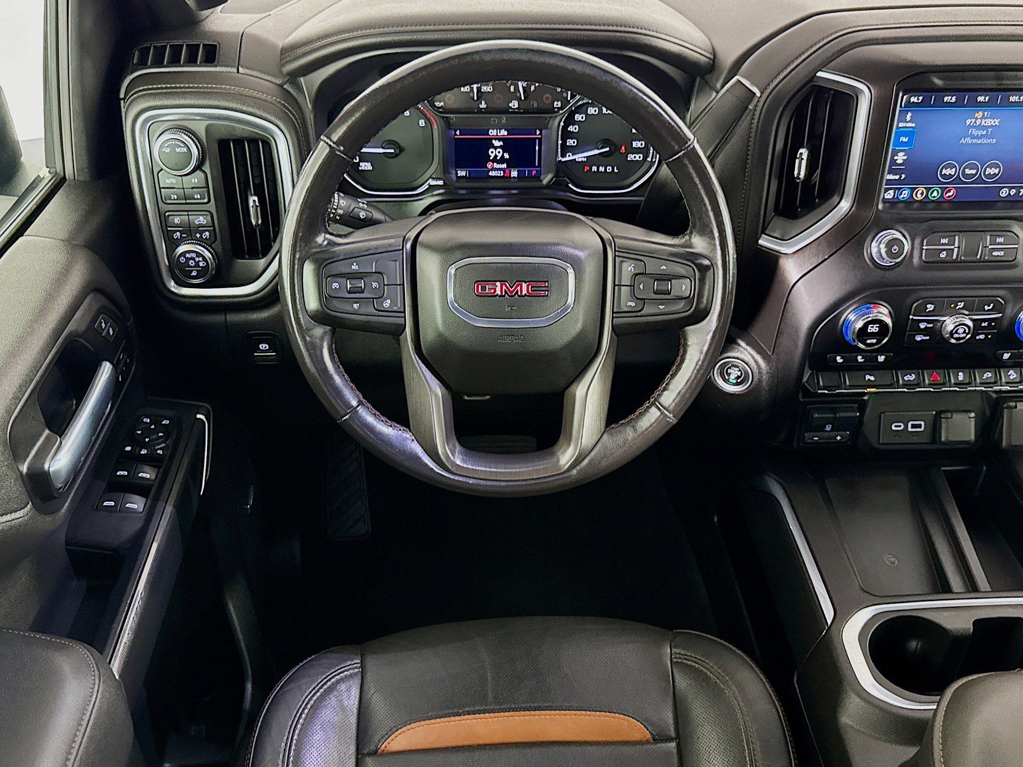 Used 2021 GMC Sierra 2500 AT4 w/ AT4 Preferred Package image 16