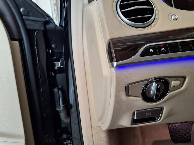 Used 2020 Mercedes-Benz S 560 Sedan image 16