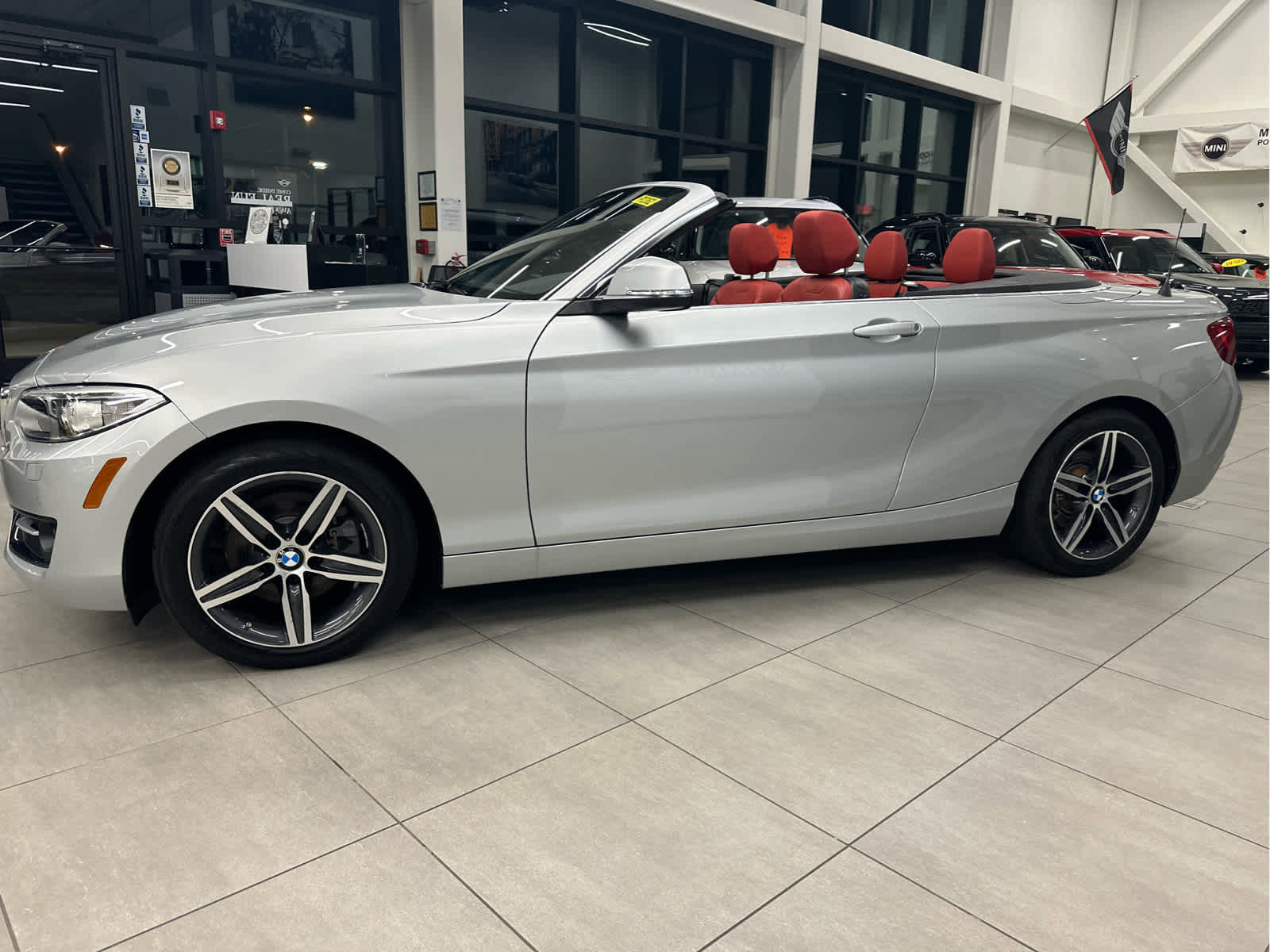 Used 2017 BMW 230i Convertible image 3