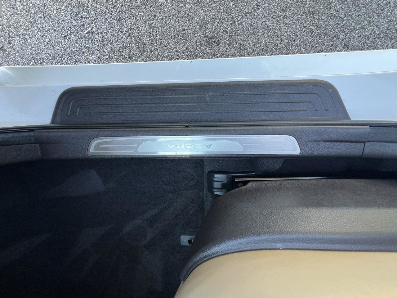 Used 2013 Hyundai Azera FWD image 24