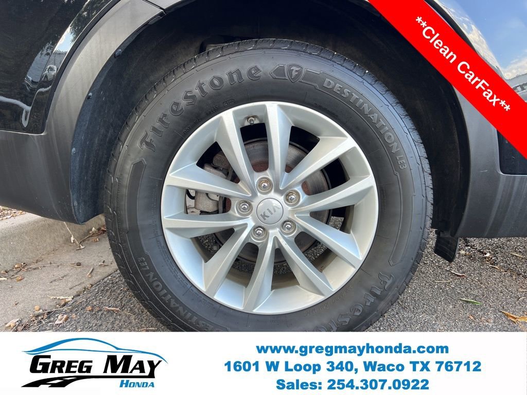 Used 2018 Kia Sorento LX image 9