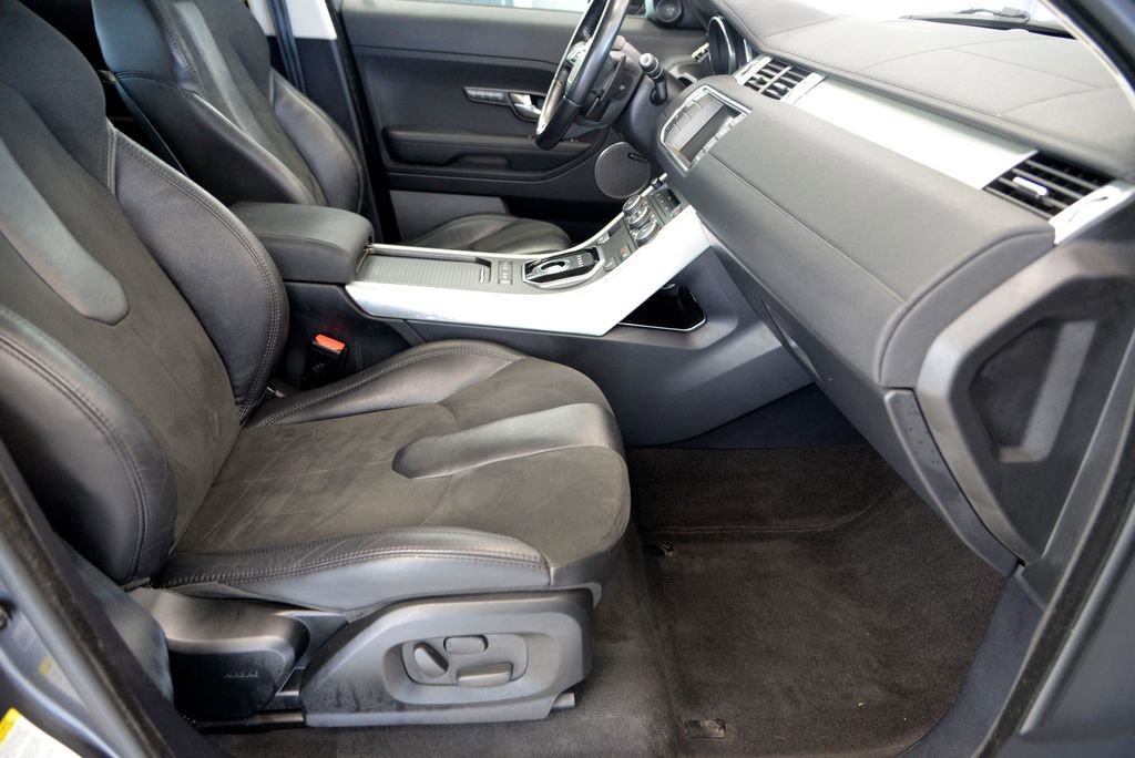 Used 2015 Land Rover Range Rover Evoque Pure image 29