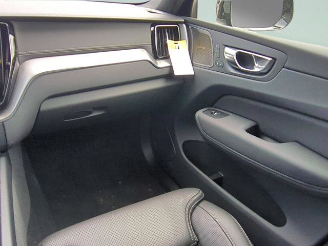 New 2026 Volvo XC60 B5 Ultra w/ Climate Package AWD/4WD image 14