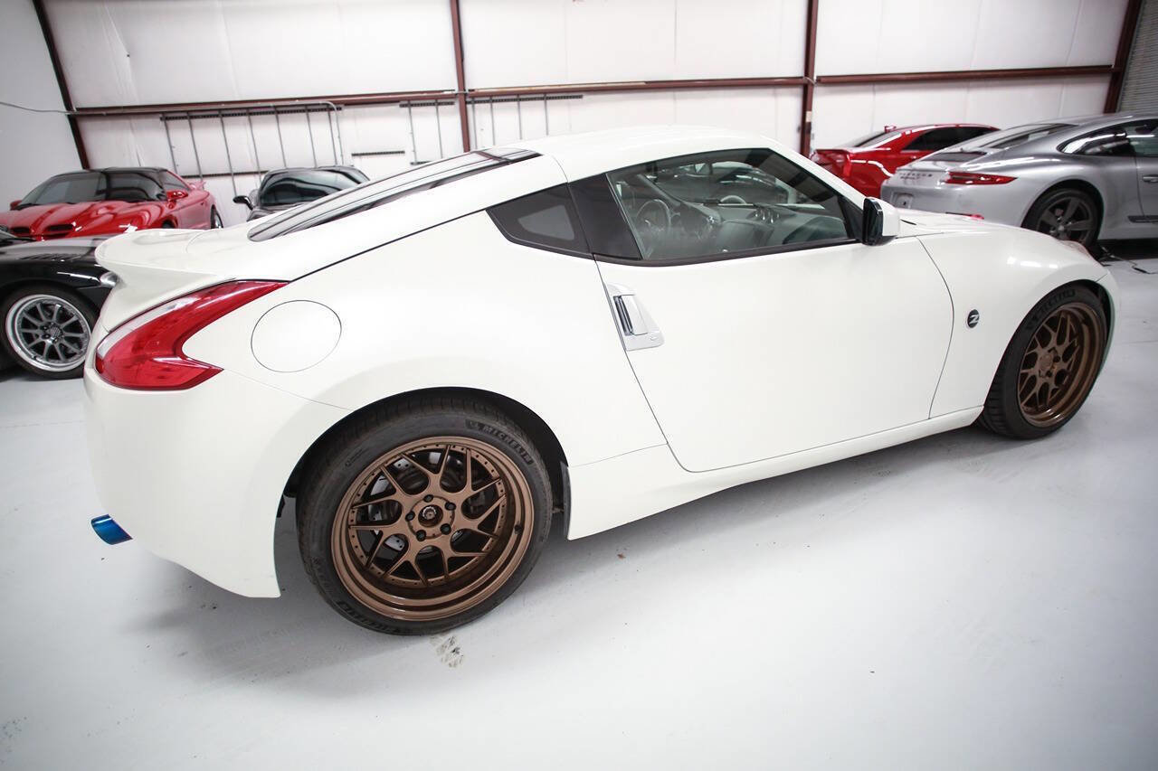 Used 2011 Nissan 370Z Coupe image 9