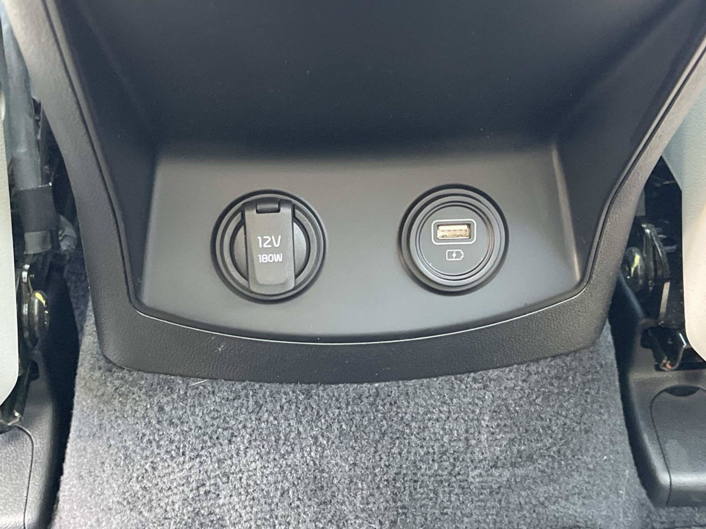Used 2023 Kia Sorento EX w/ Panoramic Sunroof Package FWD image 16