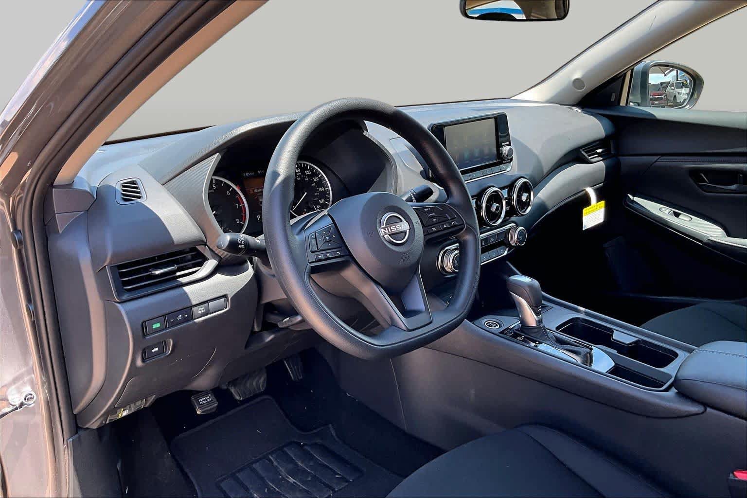 Certified 2025 Nissan Sentra S FWD image 16