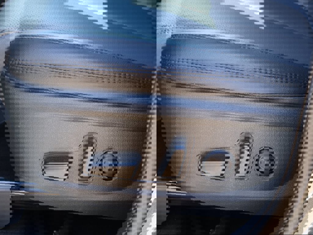 Used 2023 Hyundai Santa Fe SEL w/ Premium Package image 25