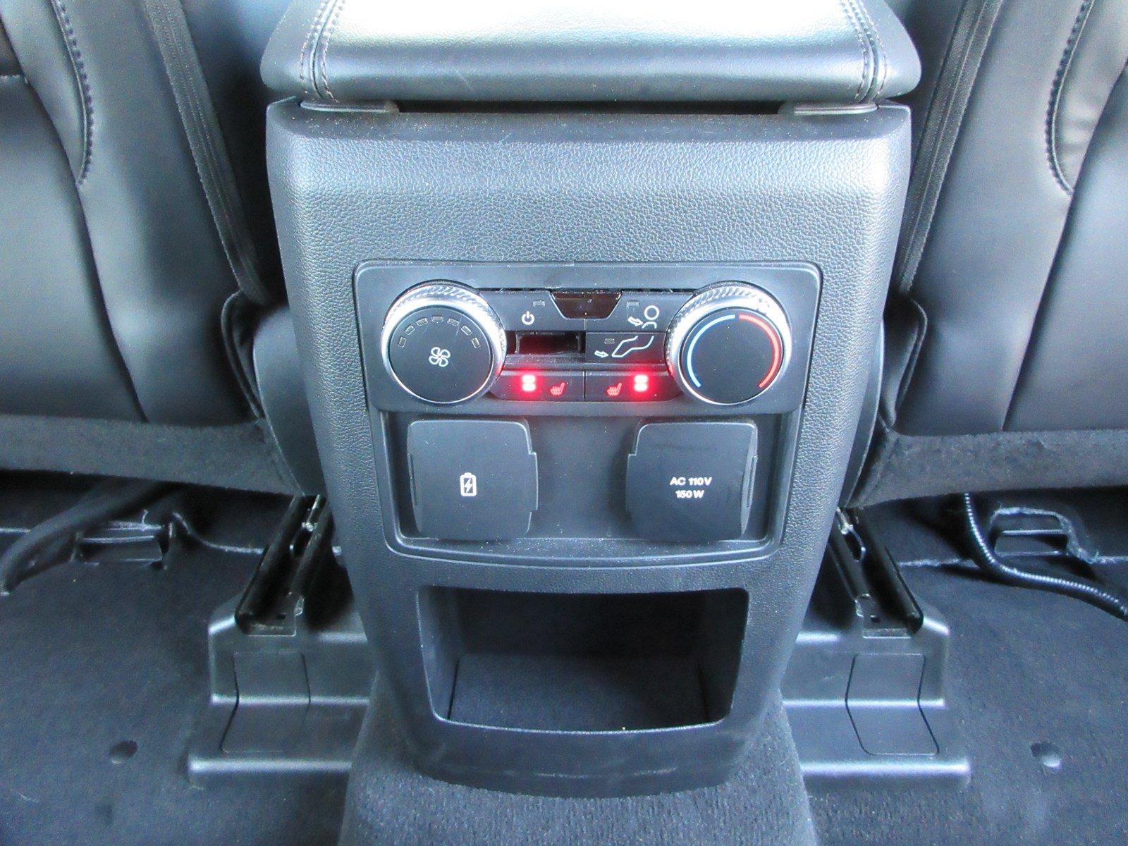 Used 2021 Ford Explorer Platinum w/ Equipment Group 601A AWD/4WD image 25